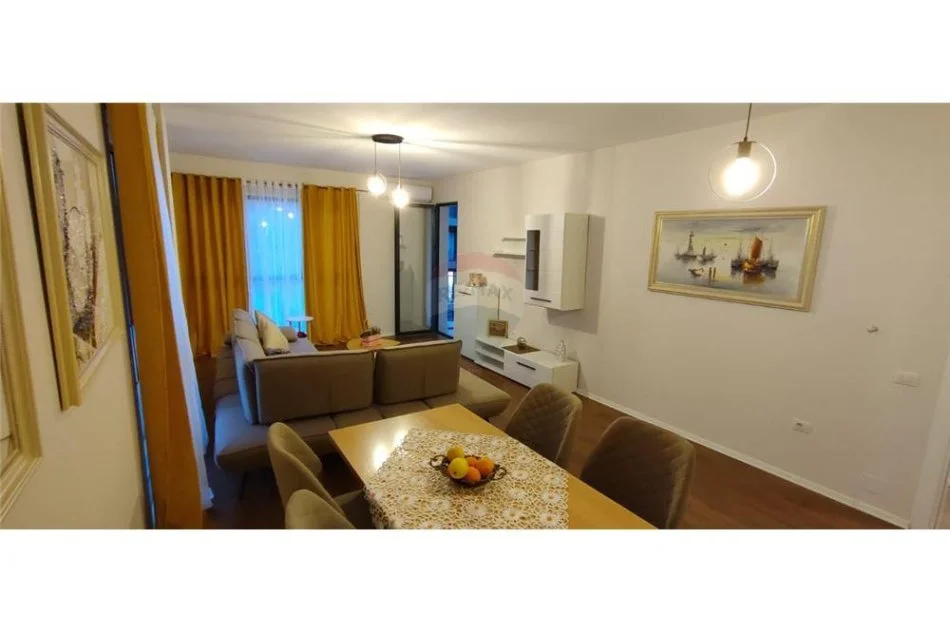 Tirane, jepet me qera apartament 2+1 Kati 5, 100 m² 600 € (KOMPLEKSI ASL)