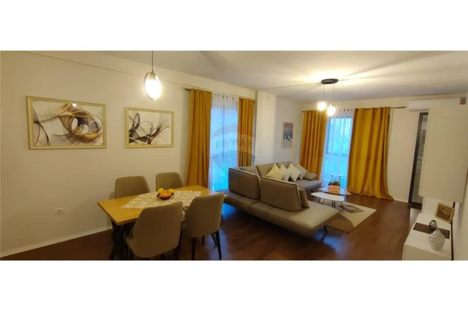 Tirane, jepet me qera apartament 2+1 Kati 5, 100 m² 600 € (KOMPLEKSI ASL)