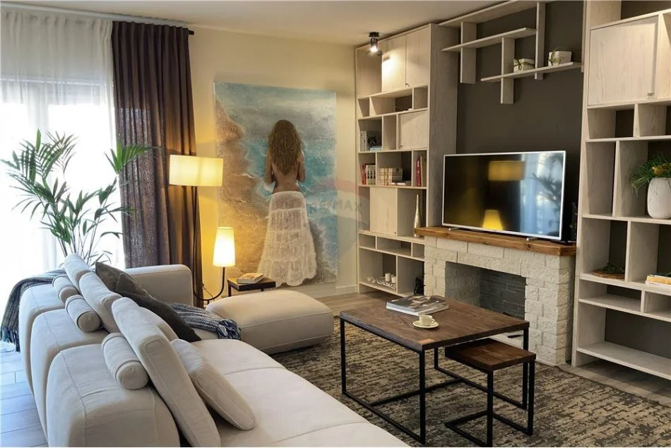 Tirane, jepet me qera apartament 2+1+Ballkon Kati 6, 110 m² 1.300 € (Kompleksi Delijorgji)