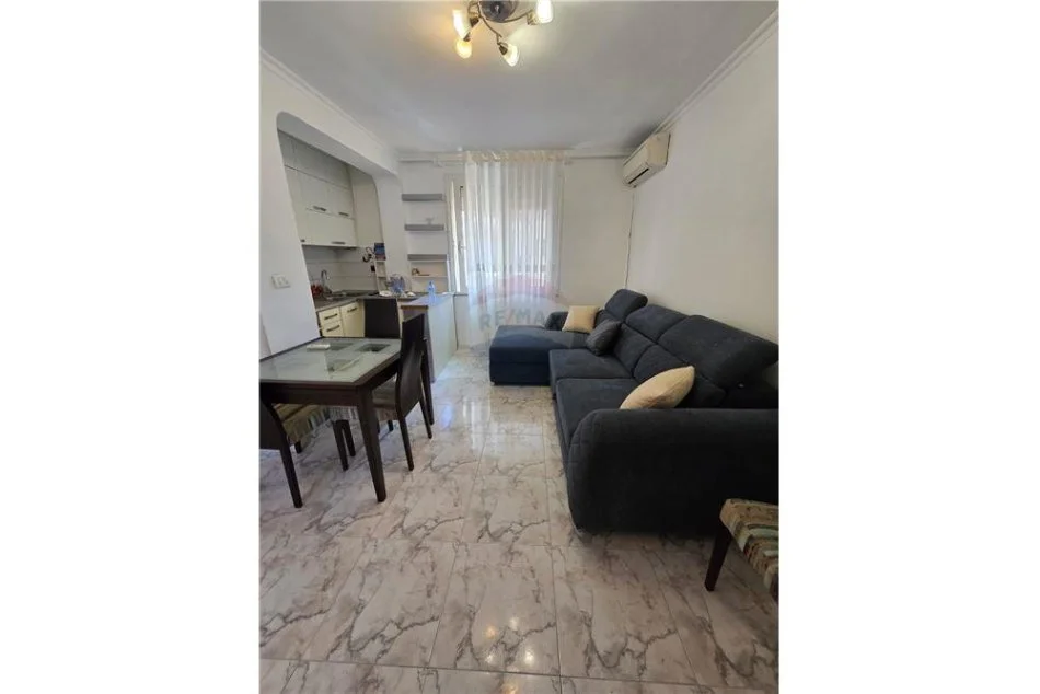 Tirane, shitet apartament 1+1 Kati 3, 50 m² 88.000 € (Arkitekt Sinani - Hoxha Tasim - Xhamlliku, Shqipëri)