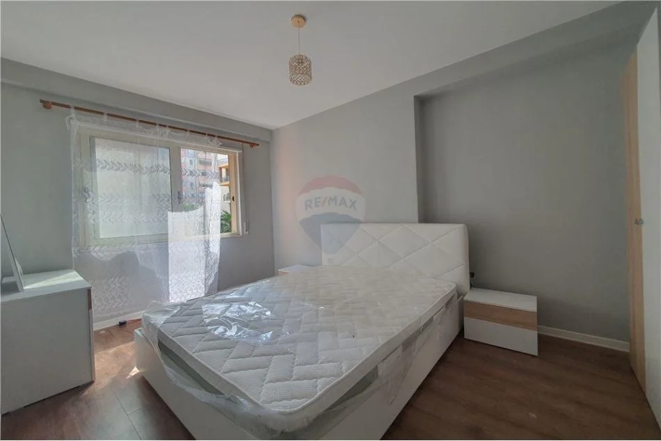 Tirane, jepet me qera apartament 1+1 Kati 3, 60 m² 370 € (Aleksandri i Madh)