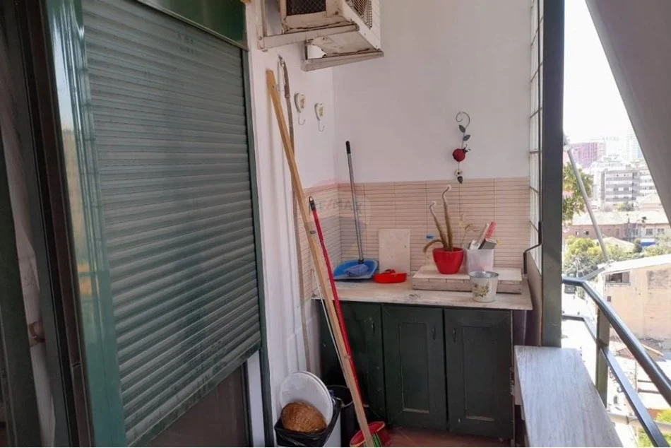 Tirane, jepet me qera apartament 2+1 Kati 8, 99 m² 550 € (Rruga e Dibrës - Selvia)