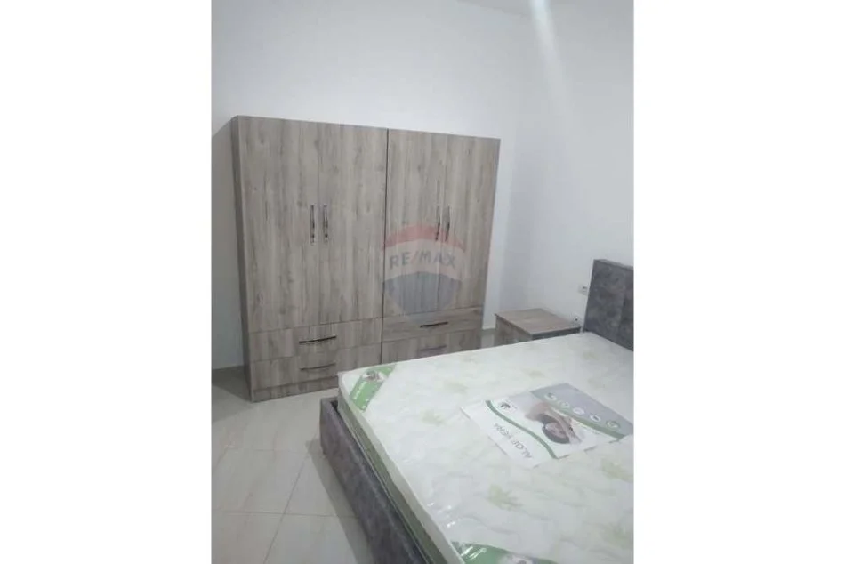 Tirane, jepet me qera apartament 2+1 , 74 m² 500 € (Liqeni i Thatë,)