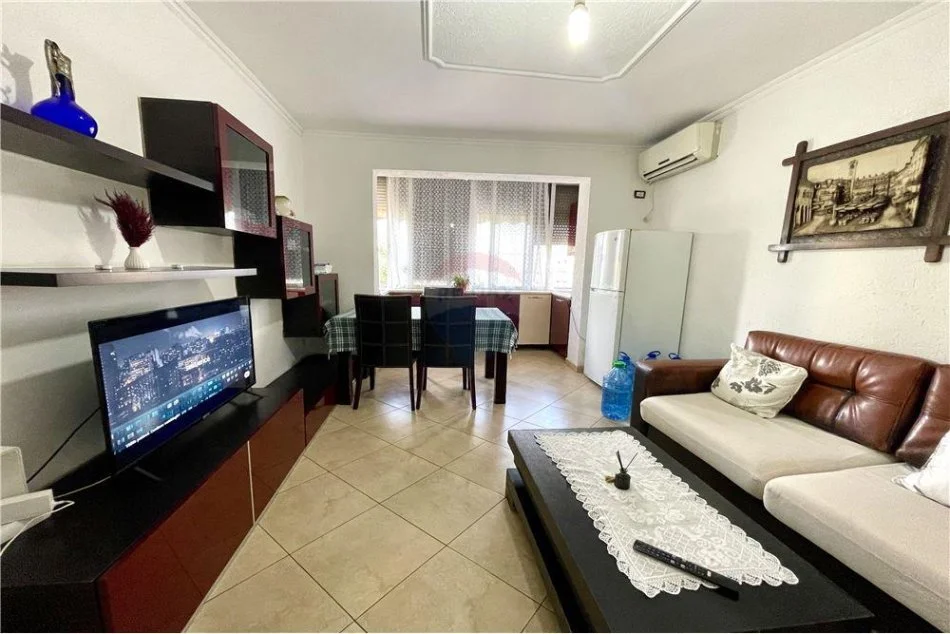 Tirane, shitet apartament 2+1 Kati 5, 59 m² 95.000 € (Pediatria - Rruga Kongresi i Manastirit)