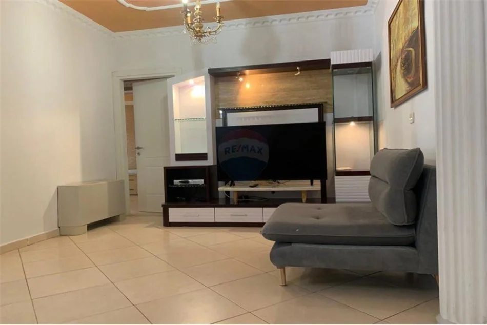 Tirane, jap me qera apartament 2+1+Aneks+Ballkon Kati 4, 110 m² 500 € (Liqeni i Thate)