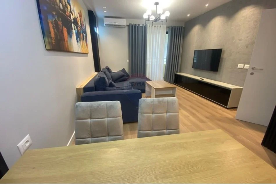 Tirane, shitet apartament 2+1 Kati 5, 87 m² 142.000 € (Laprakë,)