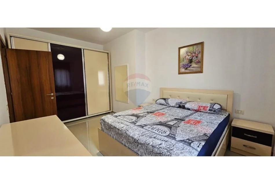 Tirane, jepet me qera apartament 2+1+Ballkon Kati 6, 90 m² 450 € (Mikel Maruli)