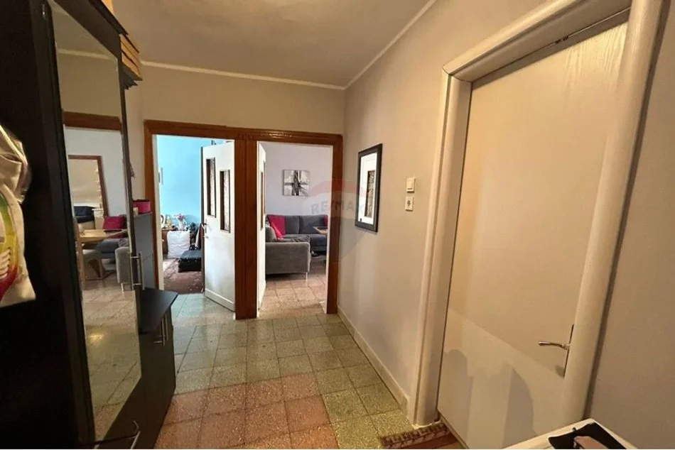 Tirane, shitet apartament 2+1 Kati 4, 92 m² 169.000 € (Rruga e Kavajës)