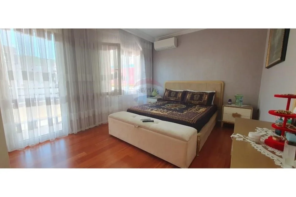 Tirane, jepet me qera apartament 2+1 Kati 5, 135 m² 1.500 € (Apartament 2+1+2 me qira te Kopshti Zoologjik!)