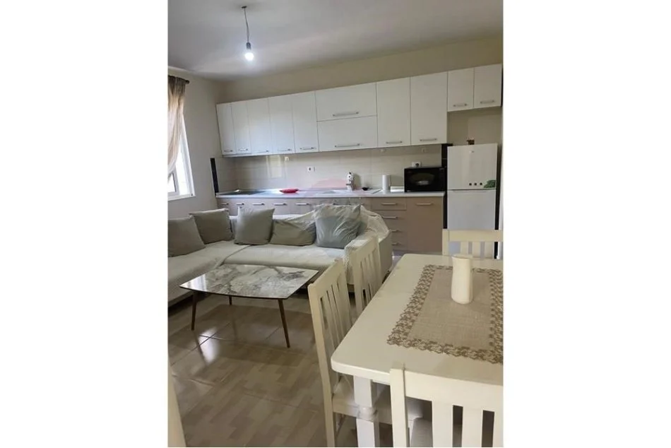 Tirane, jepet me qera apartament 2+1 Kati 5, 75 m² 350 € (Jepet me qira apartament 2+1, Fresk pranë bar Deus)