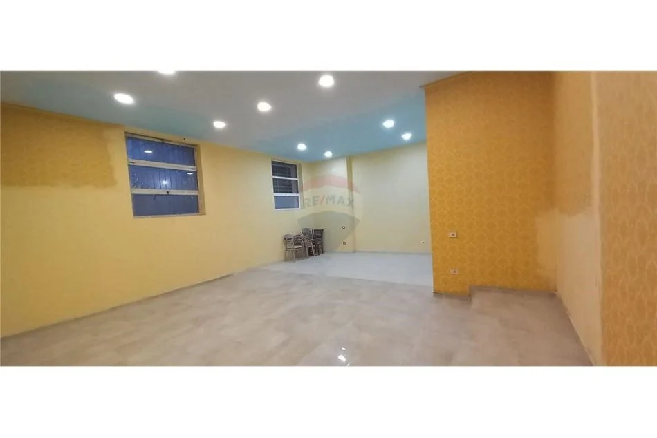 Tirane, shitet zyre Kati 0, 170 m² 479.600 € (Ambjent Komercial ne Shitje)