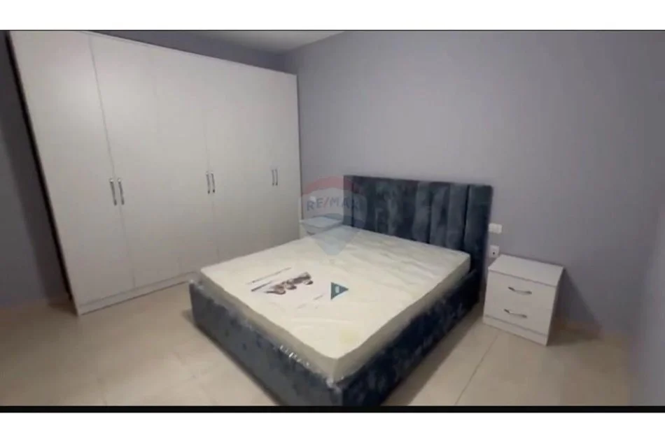 Tirane, jepet me qera apartament 2+1 , 100 m² 500 € (Astir)