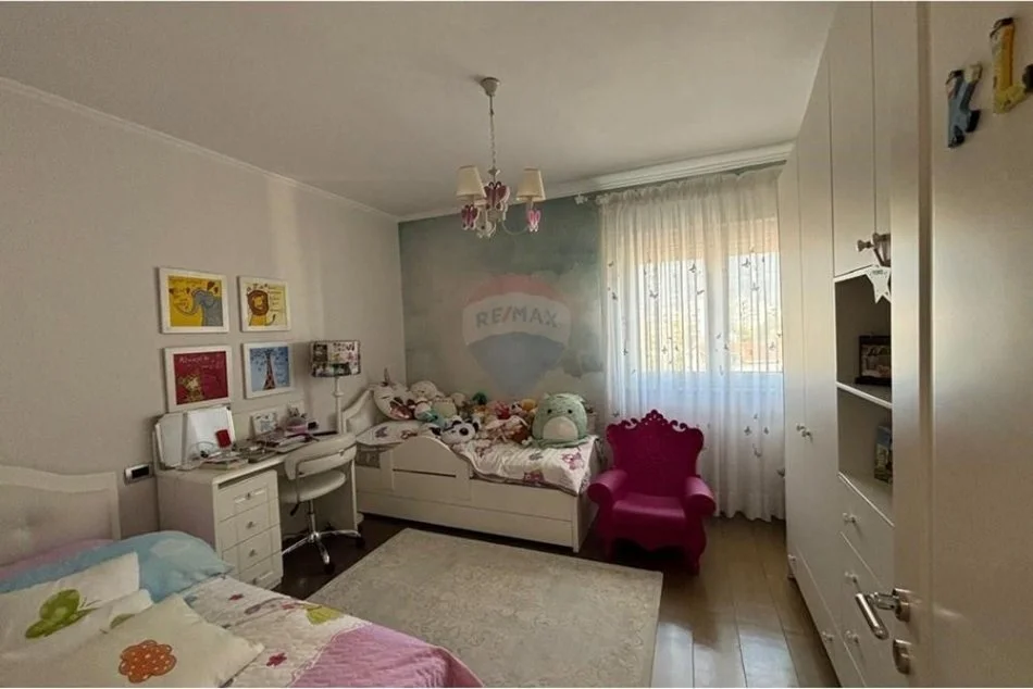 Tirane, shitet apartament 2+1 , 132 m² 295.500 € (Apartament 2+1 per shitje tek Rruga Elbasanit!)
