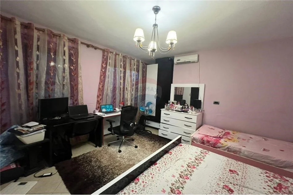 Tirane, shitet apartament 2+1 Kati 2, 85 m² 116.000 € (Apartament 2+1 ne shitje ne Rrugen 5 Maji)