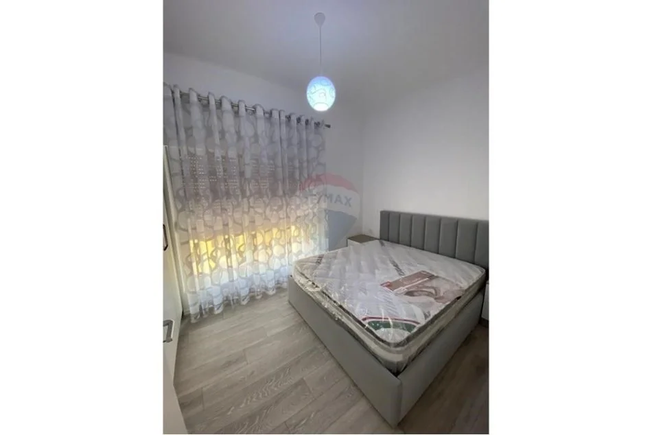 Tirane, jepet me qera apartament 2+1 Kati 5, 90 m² 450 € (Qera apartament 2+1 Kompleksi Mangalem)