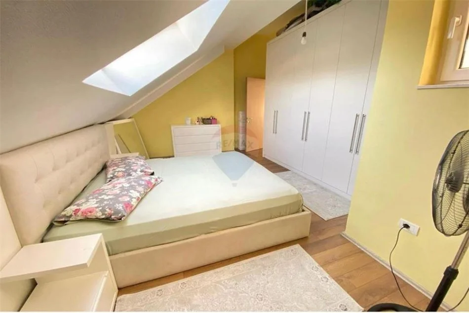 Tirane, jepet me qera apartament 2+1 Kati 5, 100 m² 800 € (Liqeni i Thate)