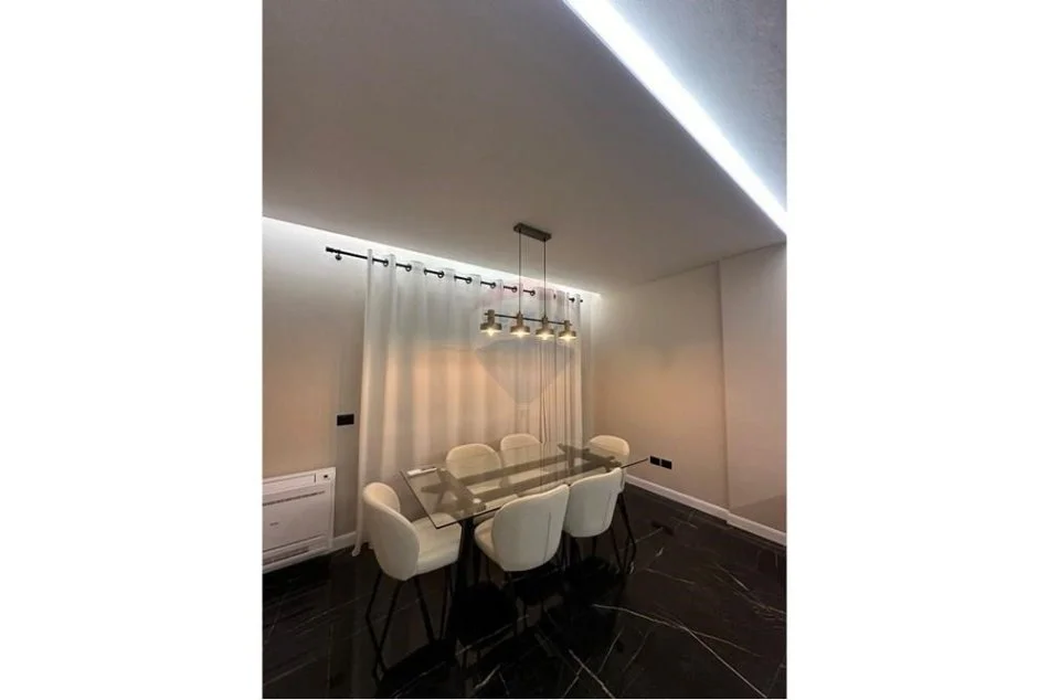 Tirane, jepet me qera apartament 1+1 , 85 m² 550 € (APARTAMENT 1+1 ME QIRA KOPSHTI ZOOLOGJIK)