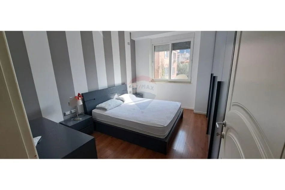 Tirane, jepet me qera 1+1 Kati 5, 70 m² 600 € (Rezidenca Kodra e Diellit)