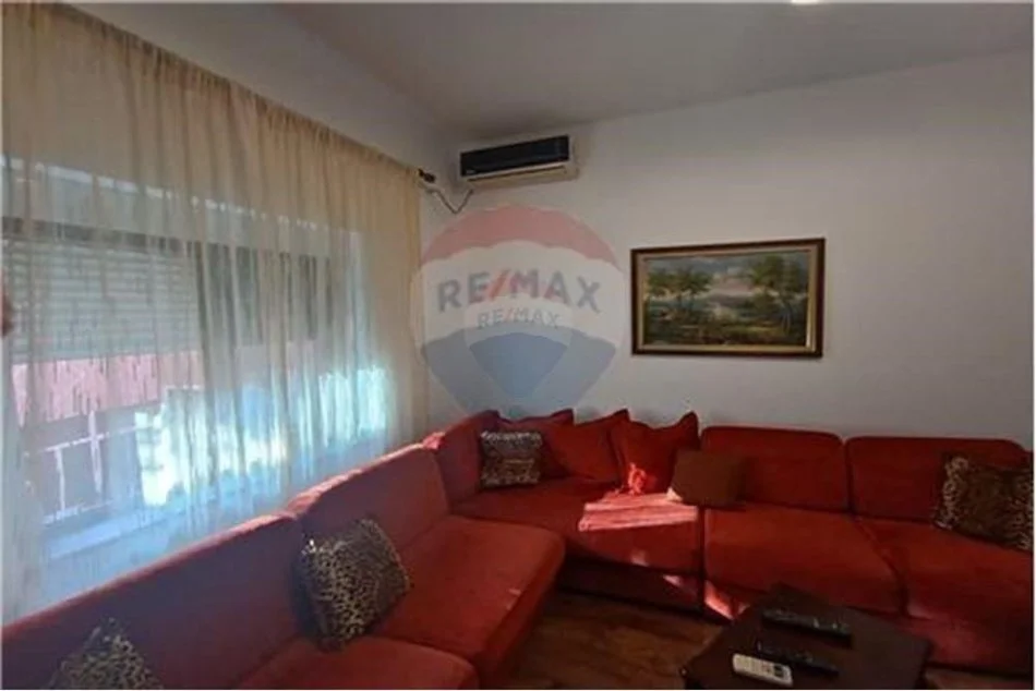 Tirane, jepet me qera apartament 2+1 Kati 2, 101 m² 600 € (Apartament 2+1+2 me qera tek Mine Peza)