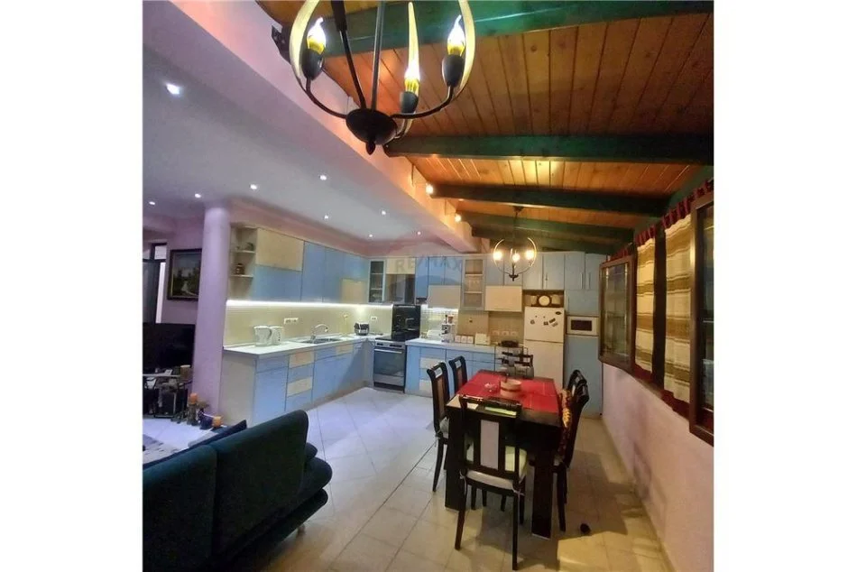 Tirane, jepet me qera apartament 2+1 Kati 6, 127 m² 600 € (Don Bosko)