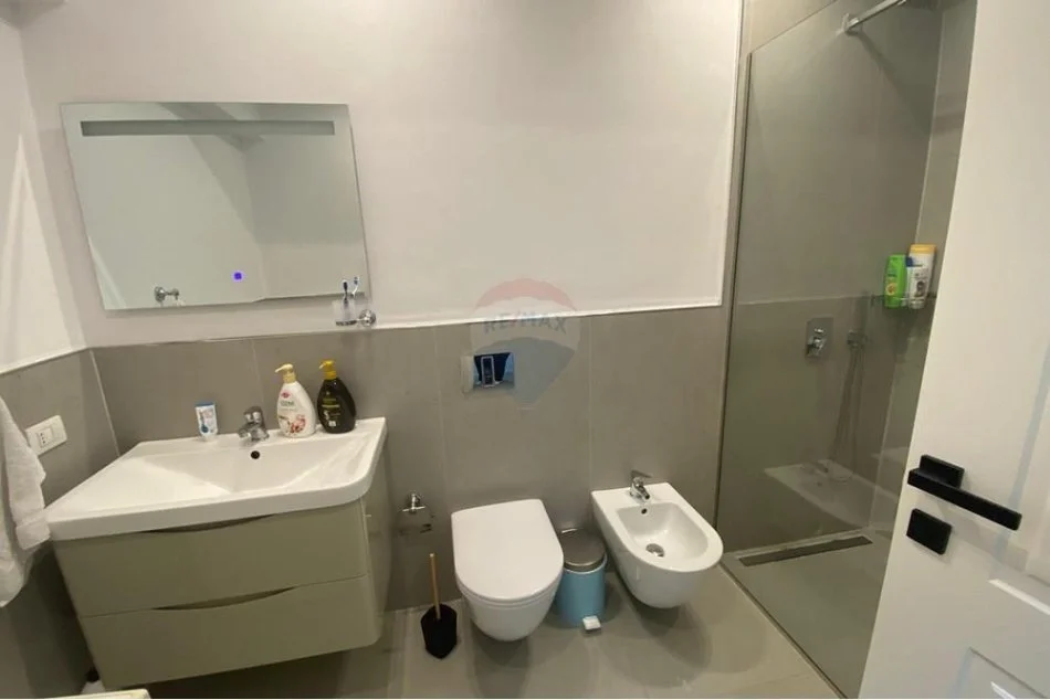 Tirane, shitet apartament 1+1 Kati 3, 85 m² 134.000 € (Selitë - Stacioni i Fundit i Tiranës së Re)