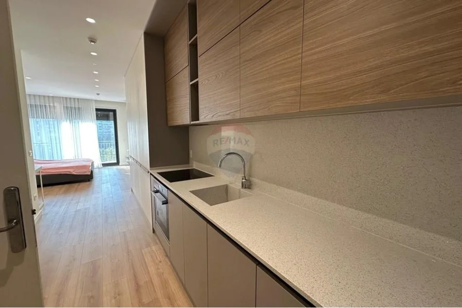 Tirane, jepet me qera garsonier Kati 3, 52 m² 500 € (liqeni i thate)