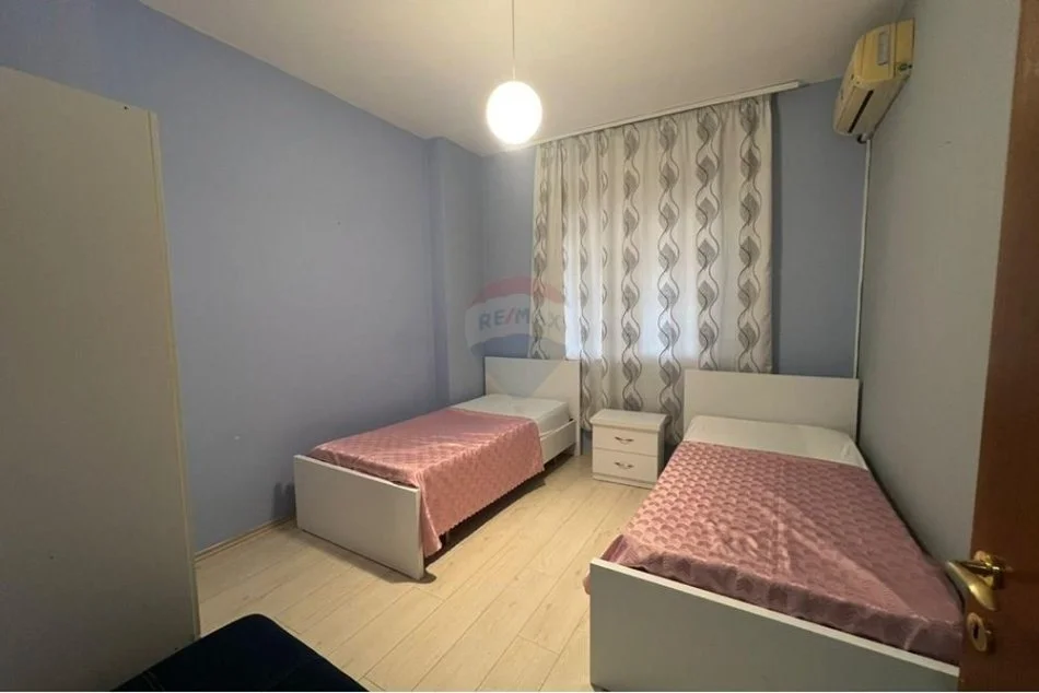 Tirane, jepet me qera apartament 2+1 Kati 2, 110 m² 750 € (Rruga e Elbasanit)