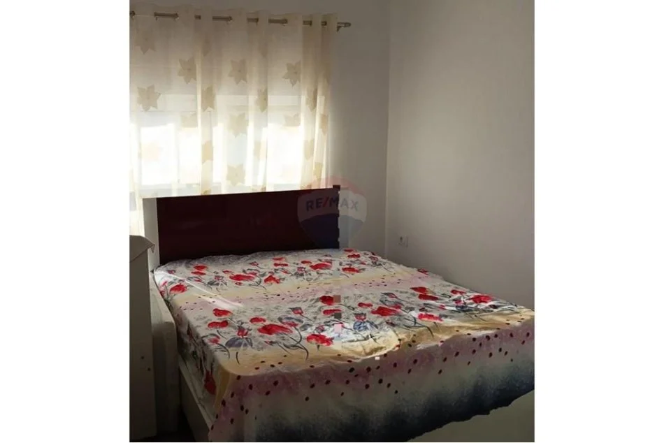 Tirane, jepet me qera apartament 2+1 Kati 5, 78 m² 500 € (Ali Demi)