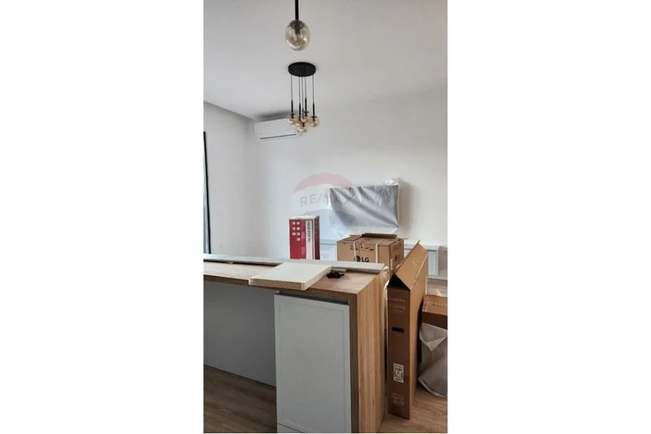 Tirane, jepet me qera apartament 1+1 Kati 6, 75 m² 850 € (Kompleksi Delijorgji -)