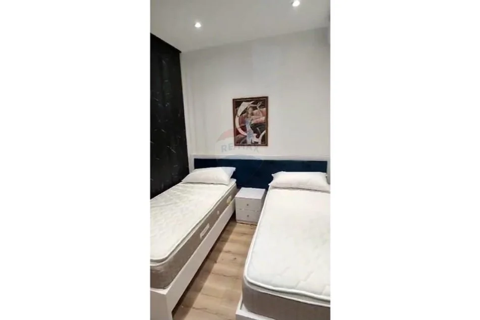 Tirane, jepet me qera garsonier , 50 m² 450 € (Porcelan - Oxhaku,)