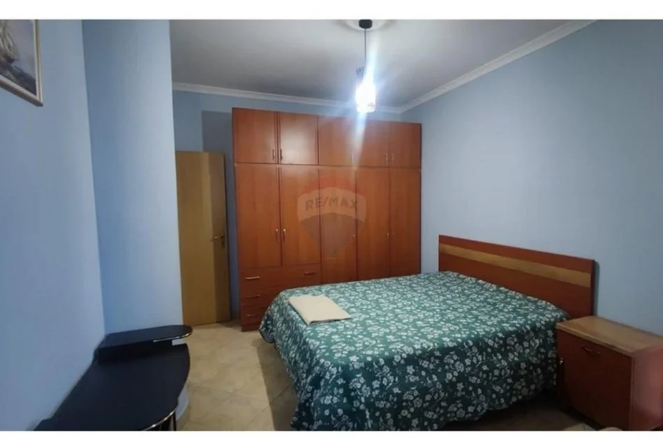 Tirane, jepet me qera apartament 2+1 Kati 3, 105 m² 650 € (21 Dhjetori)