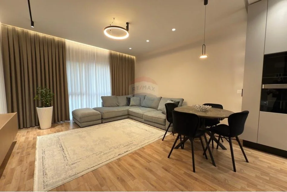 Tirane, shitet apartament 1+1+Aneks+Ballkon Kati 5, 74 m² 155.000 € (Tregu i Madh - Rruga 5 Maji)