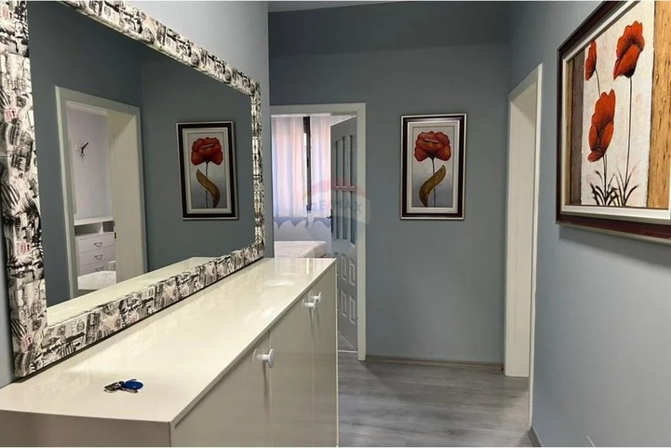 Tirane, jepet me qera apartament 2+1 Kati 5, 102 m² 900 € (Shkolla Baletit)