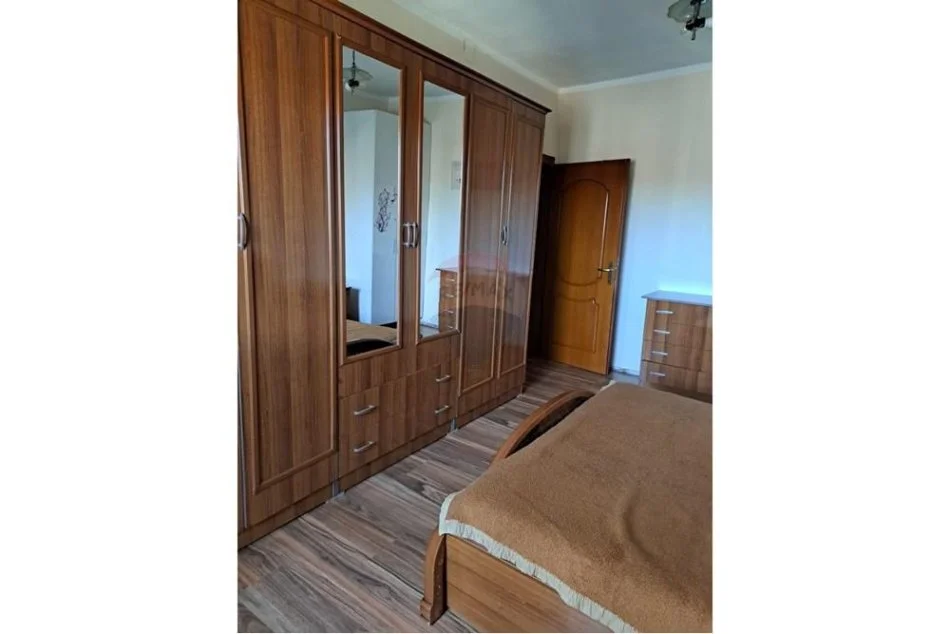Tirane, jepet me qera apartament 2+1 Kati 4, 75 m² 650 € (21 Dhjetori)