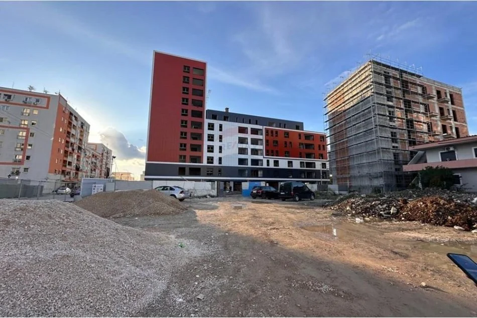 Tirane, shitet apartament 1+1 , 119.000 € (Bulevardi i Ri)