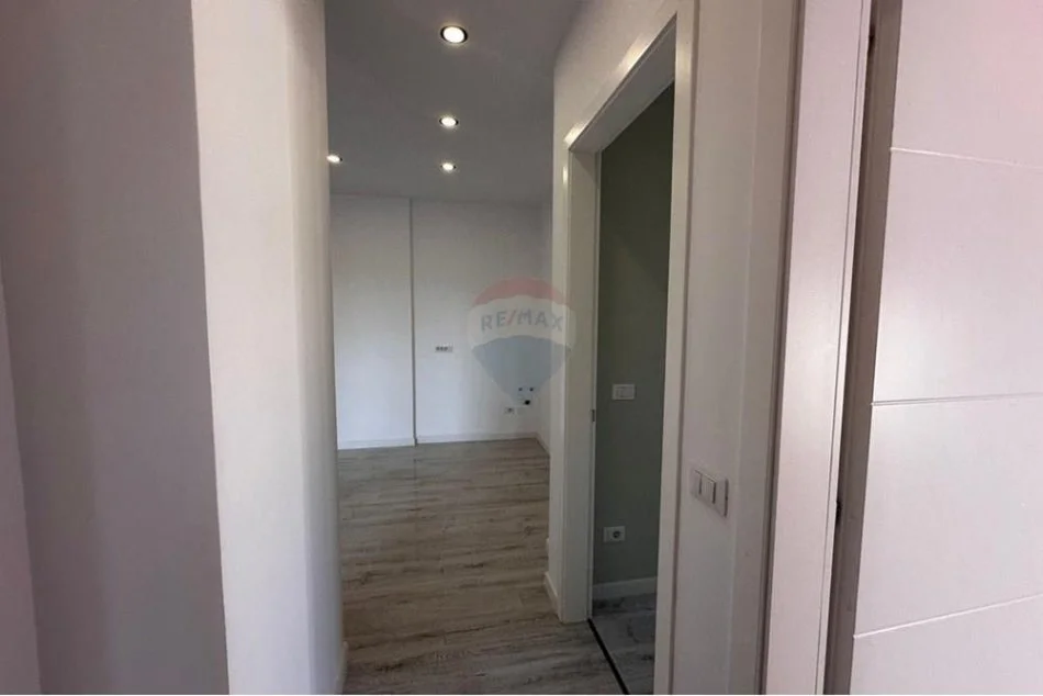 Tirane, shitet apartament 2+1 , 92 m² 240.000 € (Stacioni i Trenit)