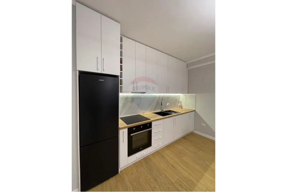 Tirane, shitet apartament 1+1 Kati 6, 74 m² 118.000 € (Astir)
