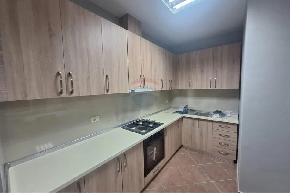 Tirane, shitet apartament 2+1 , 122 m² 155.000 € (Porcelan - Oxhaku)