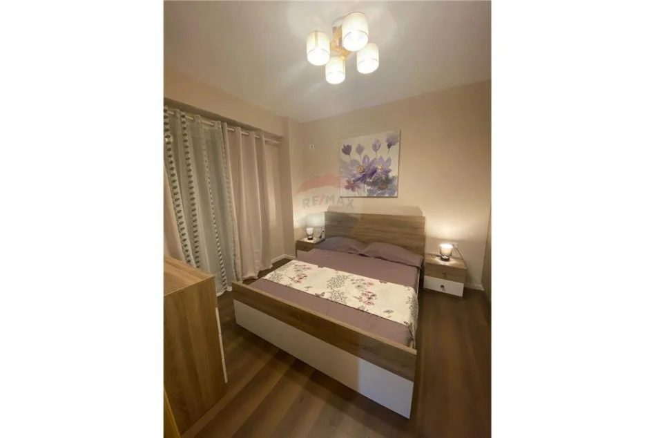 Tirane, jepet me qera apartament 1+1 , 600 € (Delijorgji)