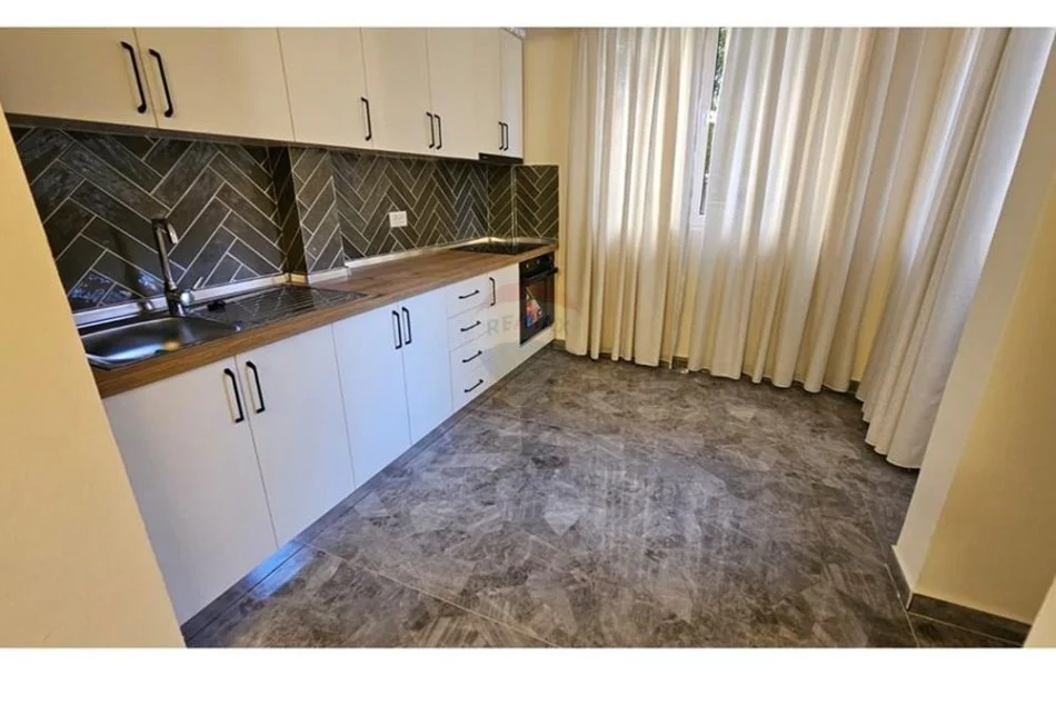 Tirane, shitet apartament 2+1 Kati 1, 62 m² 140.000 € (Tregu i Madh - Rruga 5 Maji,)