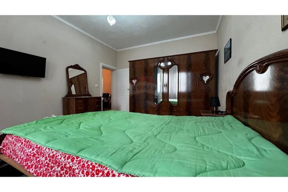 Tirane, jepet me qera apartament 2+1 Kati 2, 101 m² 500 € (Shkolla e Baletit - Tregu Elektrik, Shqipëri)