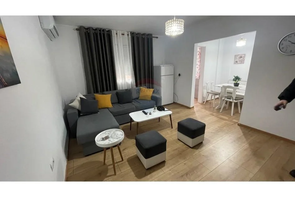Tirane, jepet me qera apartament 1+1 Kati 2, 70 m² 600 € (21 Dhjetori)