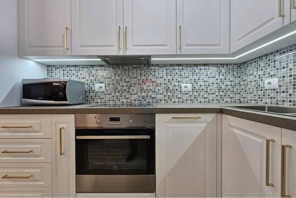 Tirane, jepet me qera 2+1 Kati 2, 100 m² 800 € (Myslym Shyri, Shqipëri)