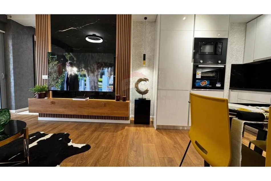 Tirane, shitet apartament 1+1 , 70 m² 178.000 € (komuna parisit)