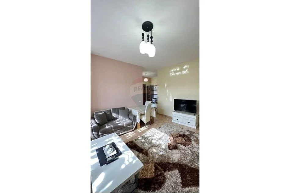 Tirane, jepet me qera apartament 2+1 Kati 5, 82 m² 700 € (Zogu i Zi, Shqipëri)