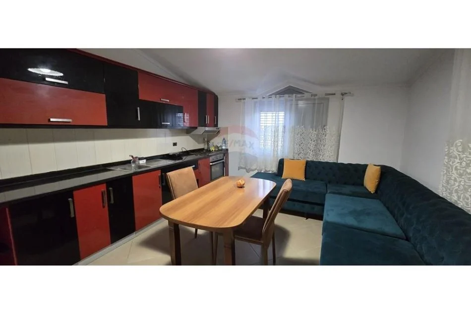 Tirane, jepet me qera apartament 2+1 , 140 m² 450 € (Selitë, Shqipëri)