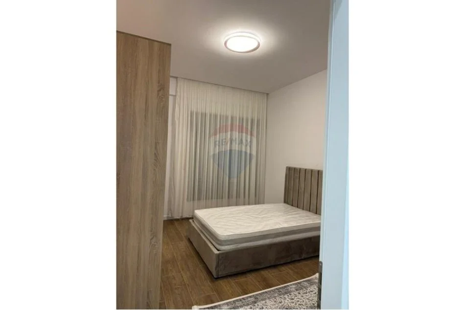 Tirane, jepet me qera apartament 2+1 Kati 2, 1.108 m² 600 € (Laprakë - Dogana,)