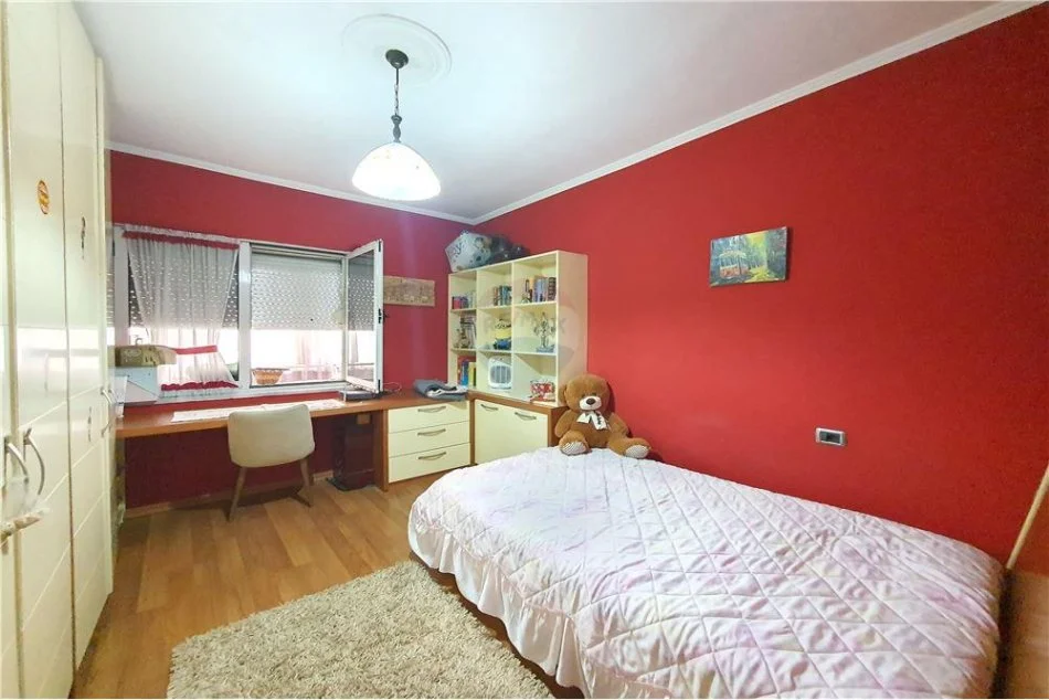 Tirane, jepet me qera apartament 2+1+Ballkon Kati 2, 108 m² 700 € (Myslym Shyri)