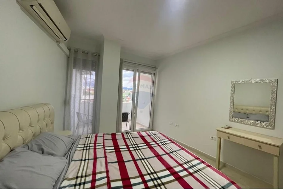 Tirane, jepet me qera apartament 1+1 Kati 8, 55 m² 500 € (Rruga e Elbasanit, Shqipëri)