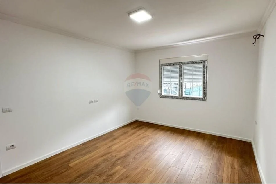 Tirane, shitet apartament 1+1 Kati 1, 65 m² 98.000 € (Selitë - Pallati me Shigjeta, Shqipëri)